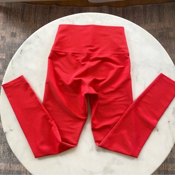 Beach Riot Pink Ribbed High-Waisted Leggings Size Small Gently Used - Picture 5 of 5